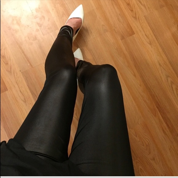 Faux Leather Highwaisted Ankle Leggings - Picture 3 of 5